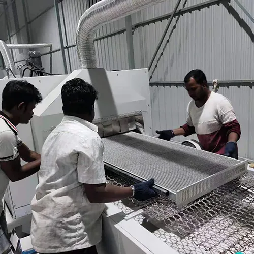 인도 라디에이터 공장 기계 및 기술 지원 제공